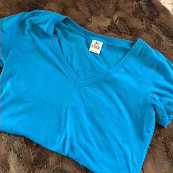 PINK Victoria's Secret Tops - PINK v neck short sleeve T-shirt